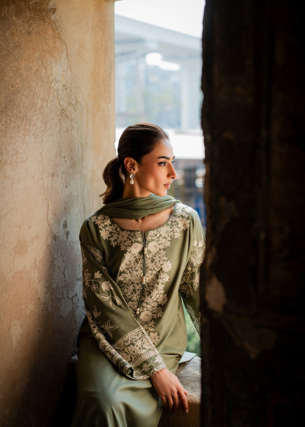 Zehra – Sage Green 3 Piece Embroidered Set
