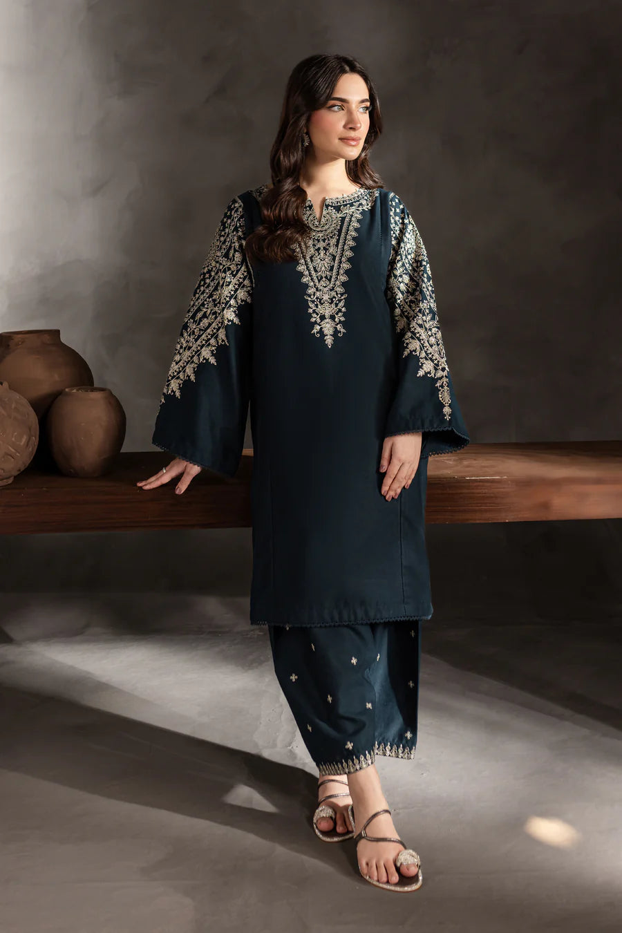 Midnight Azure – 2Pc Embroidered Linen Set