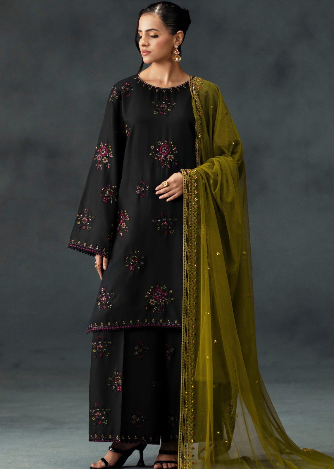 Noir Zara – Black Embroidered Linen 3-Piece Set with Net Dupatta