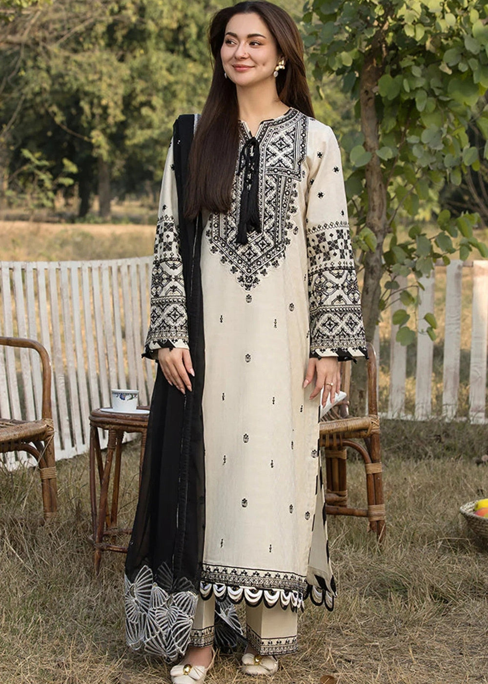 Abeer – Ivory Black 3 Piece Embroidered Set