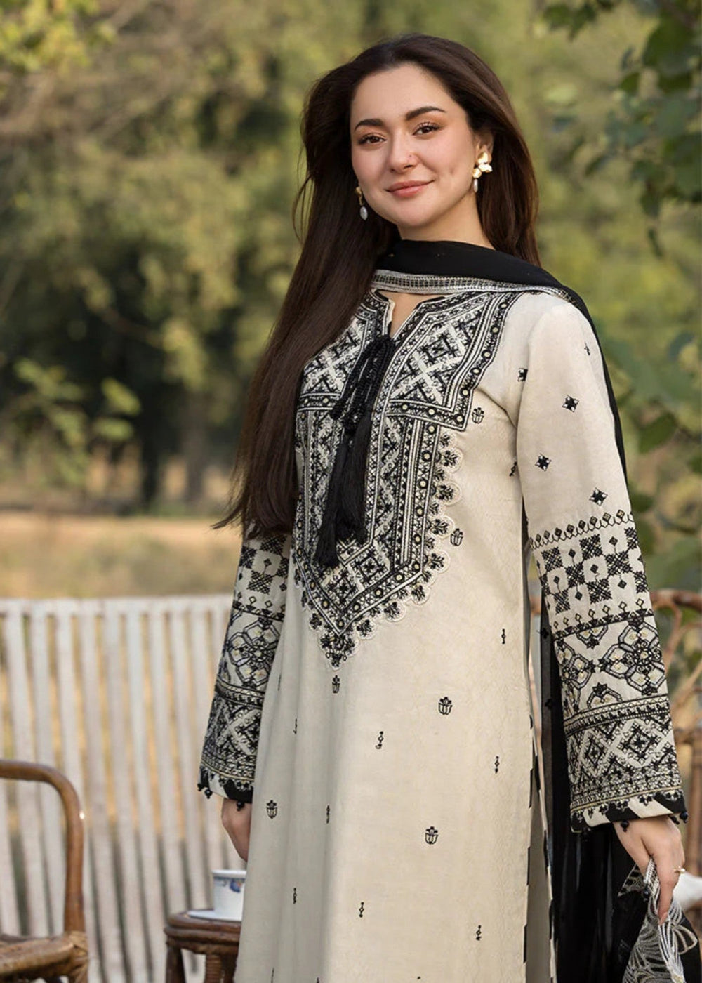 Abeer – Ivory Black 3 Piece Embroidered Set