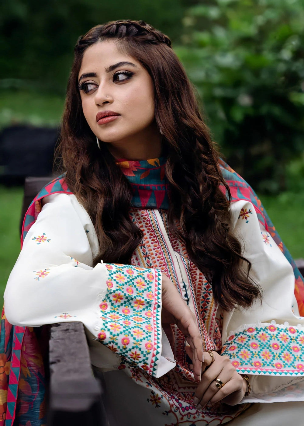 Gulnaar – Cream Stitched 3 Piece Embroidered Suit